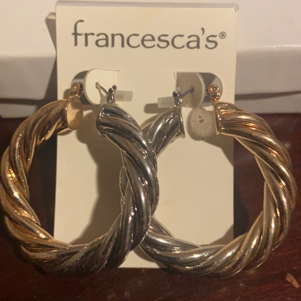 Francescas gold/silver hoop earring